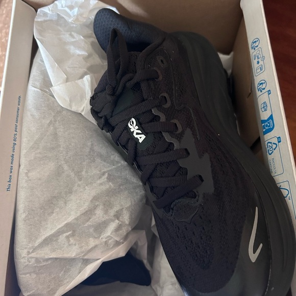 Hoka Clifton 9 Youth 3.5 Black NIB | Back to School | Women’s 5 Fit - Picture 5 of 5